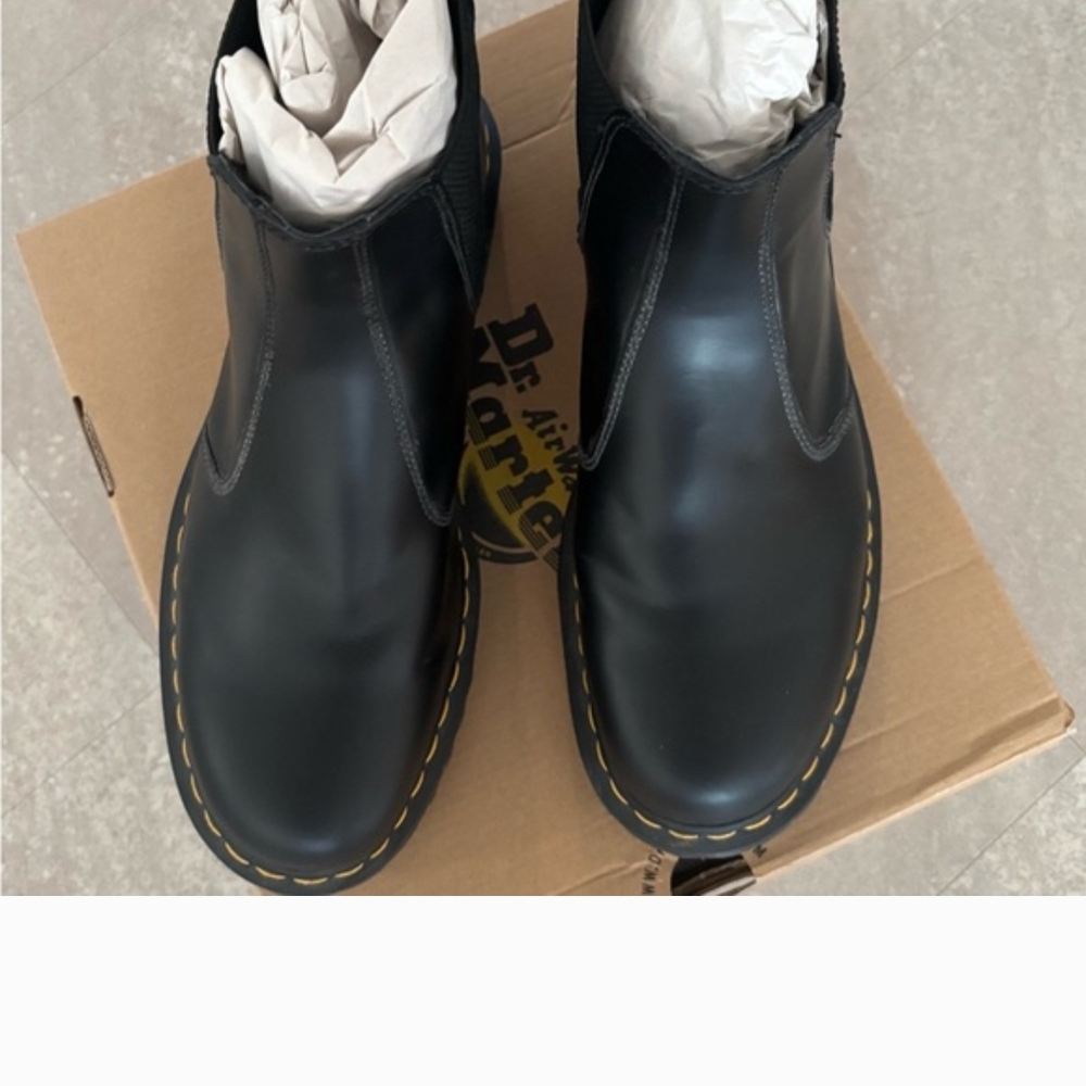 Dr. Martens Leather Chelsea Boots 2976 Bex Smooth - Picture 9 of 10